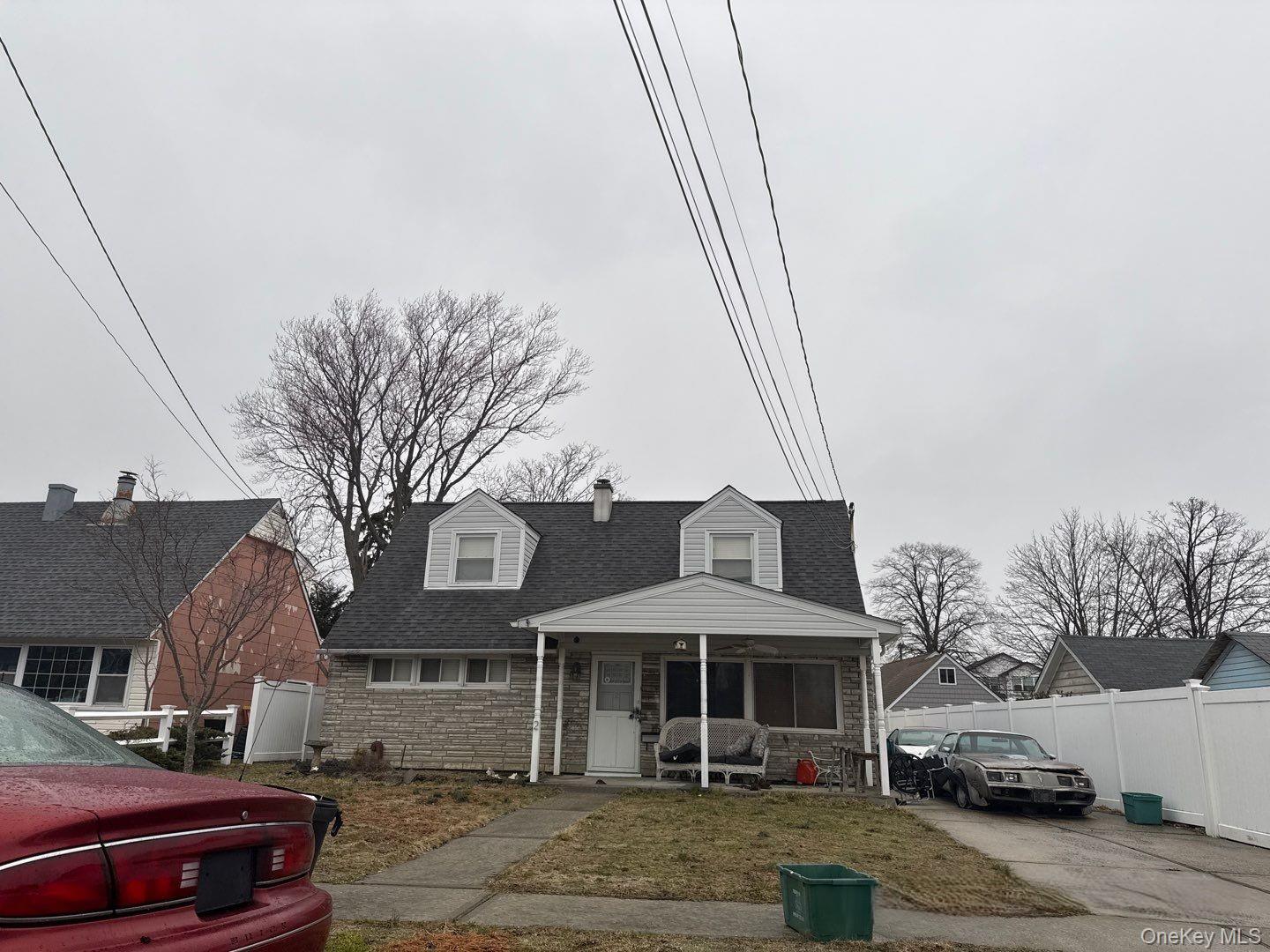 2 Quay Court, East Rockaway, NY 11518