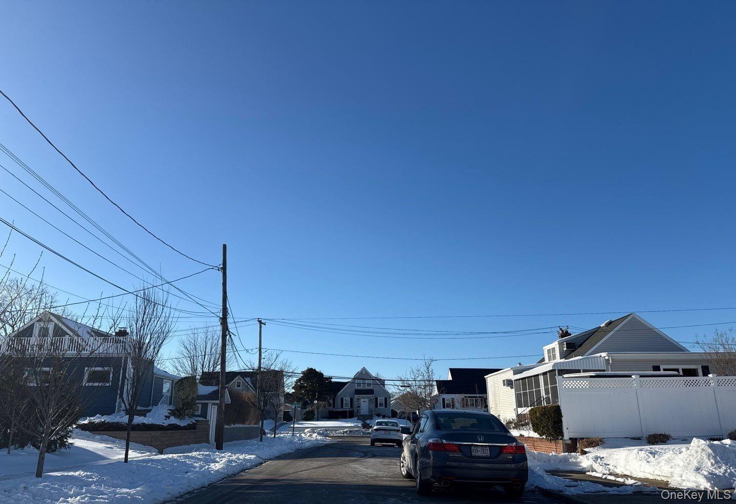 2 Quay Court, East Rockaway, NY 11518