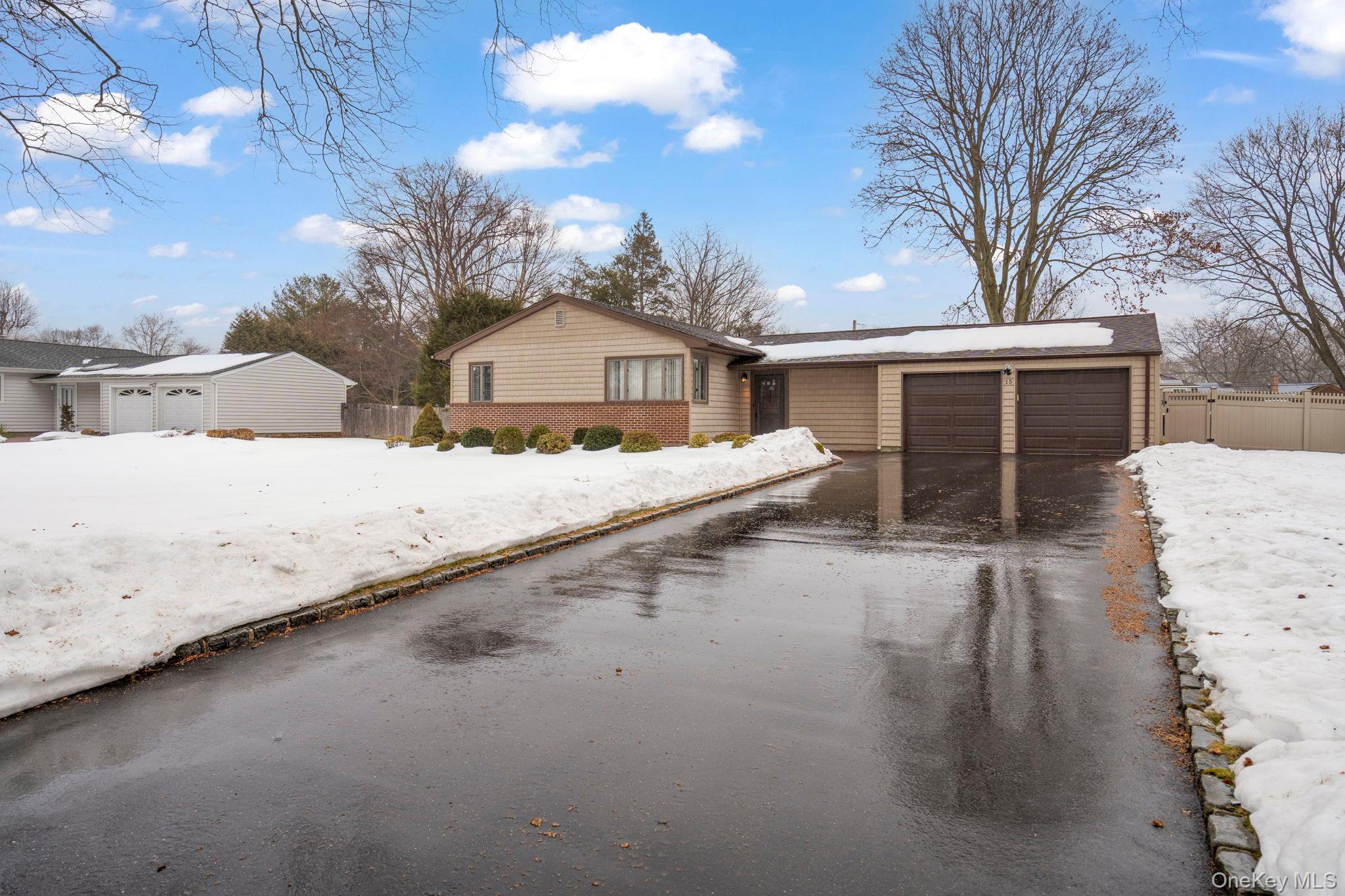 15 Thadford Street, East Northport, NY 11731