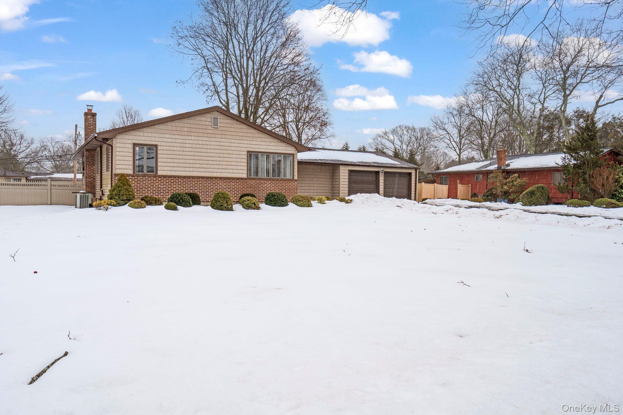 15 Thadford Street, East Northport, NY 11731