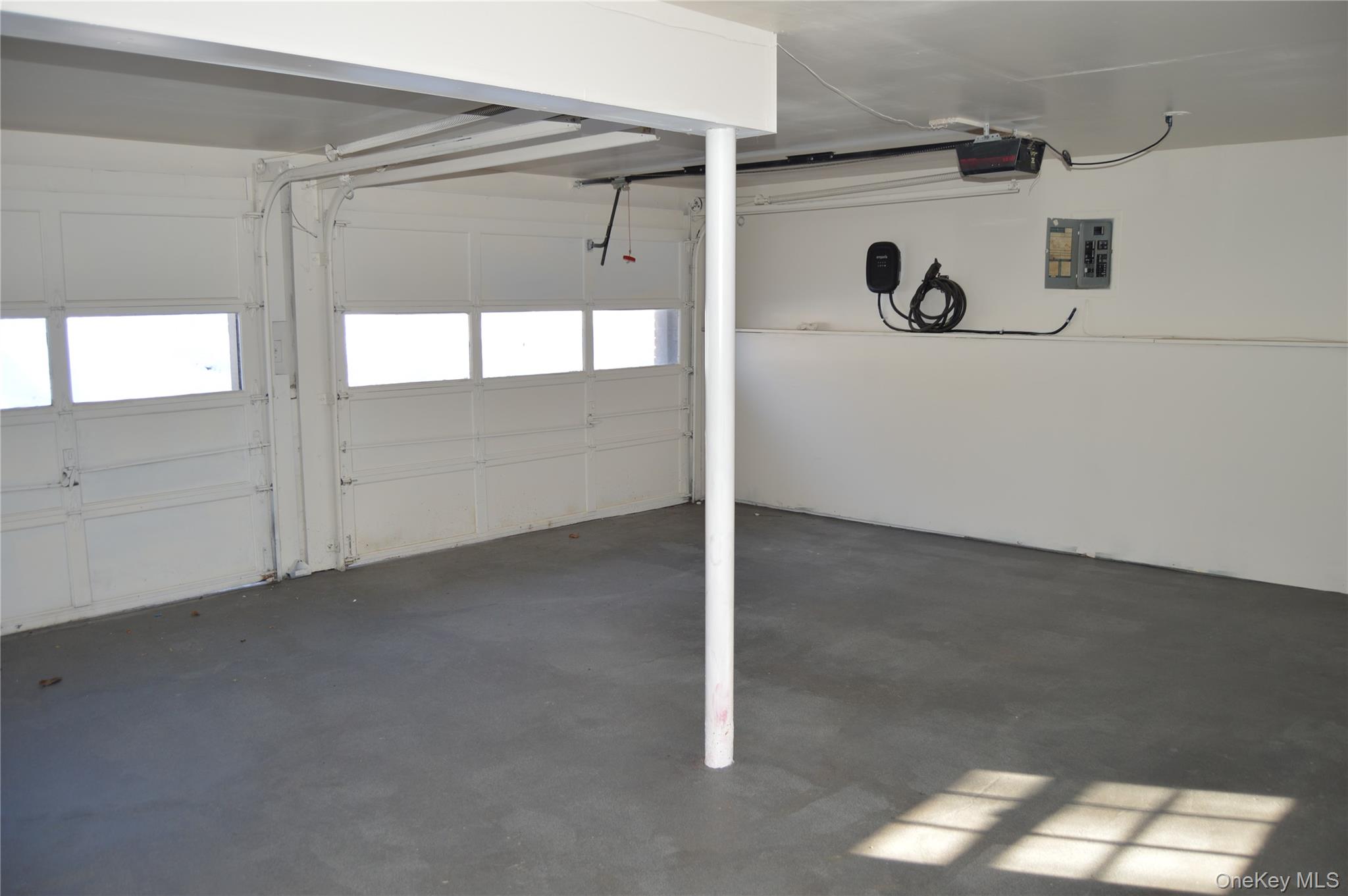 108 Flower Hill, Kingston, NY 12401