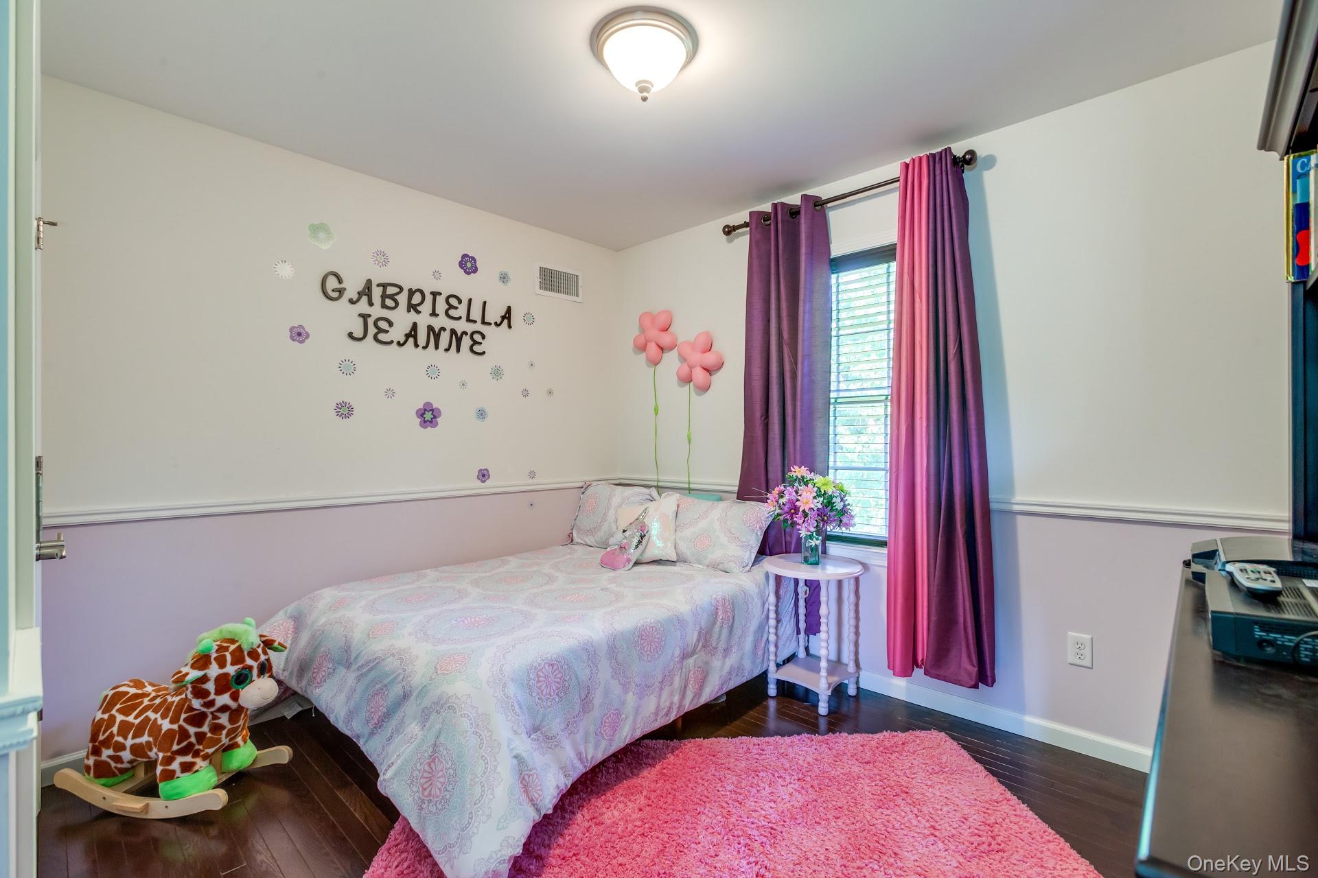 16 Primrose Lane, Chester, NY 10918