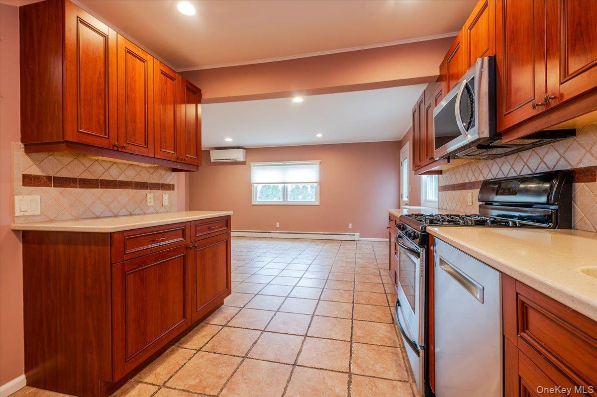 1674 Kroll Road, East Meadow, NY 11554