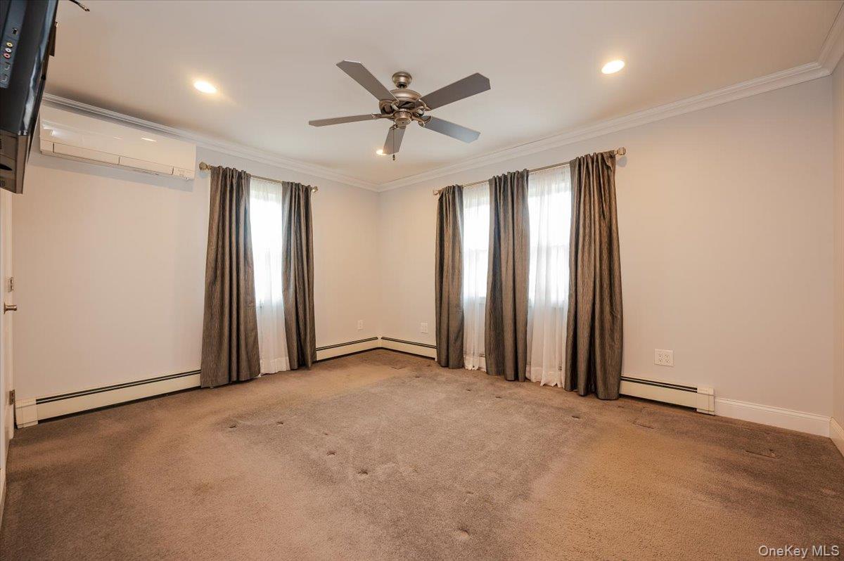 1674 Kroll Road, East Meadow, NY 11554