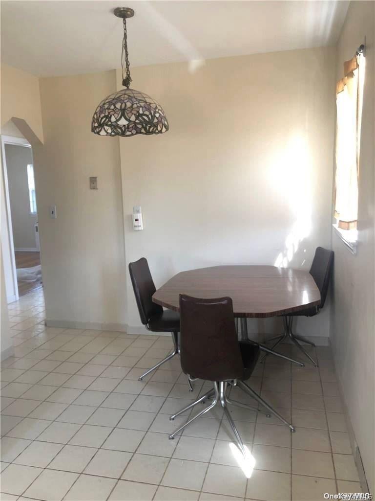 220 Pershing Parkway, Mineola, NY 11501