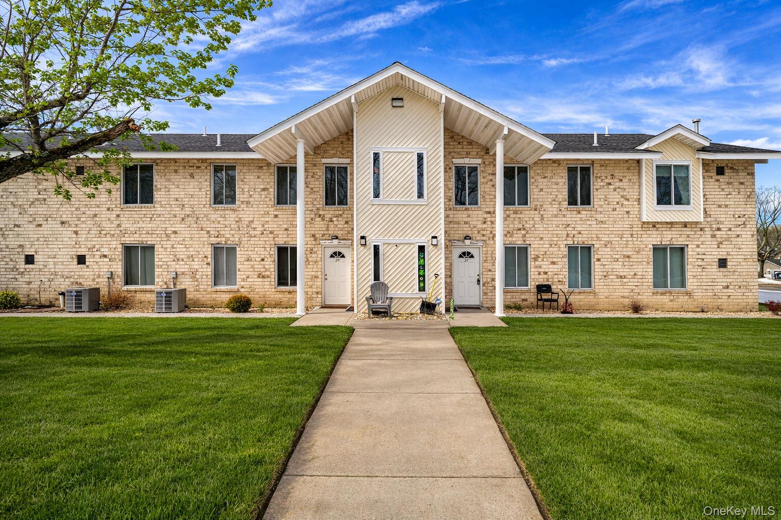 30 El Camino Ct # 30, Coram, NY 11727