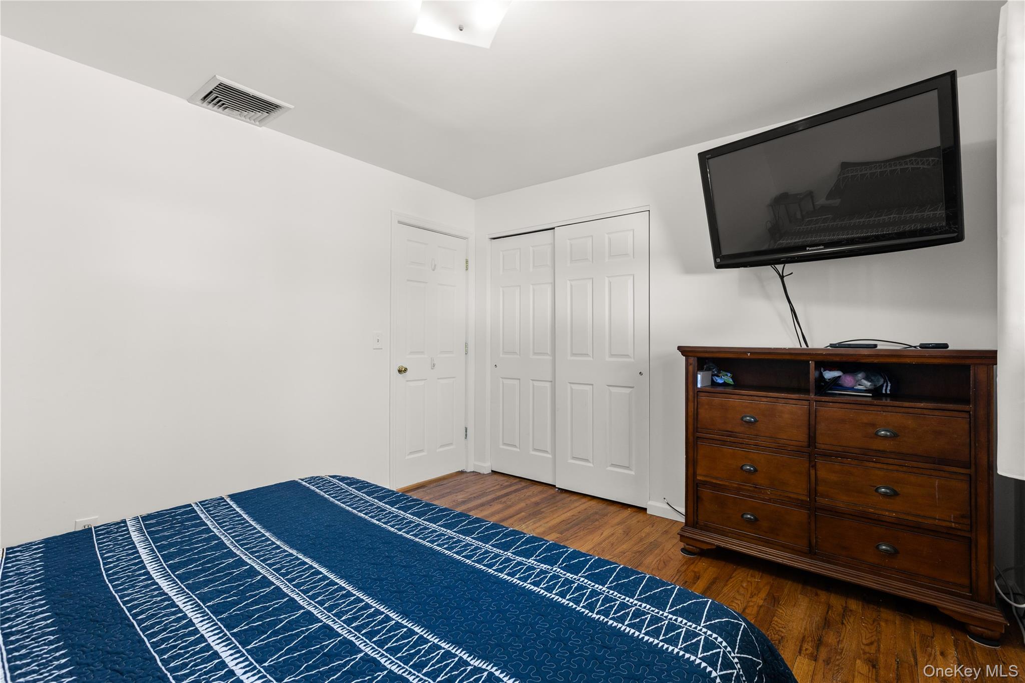 18 Wexford Street, Huntington, NY 11743