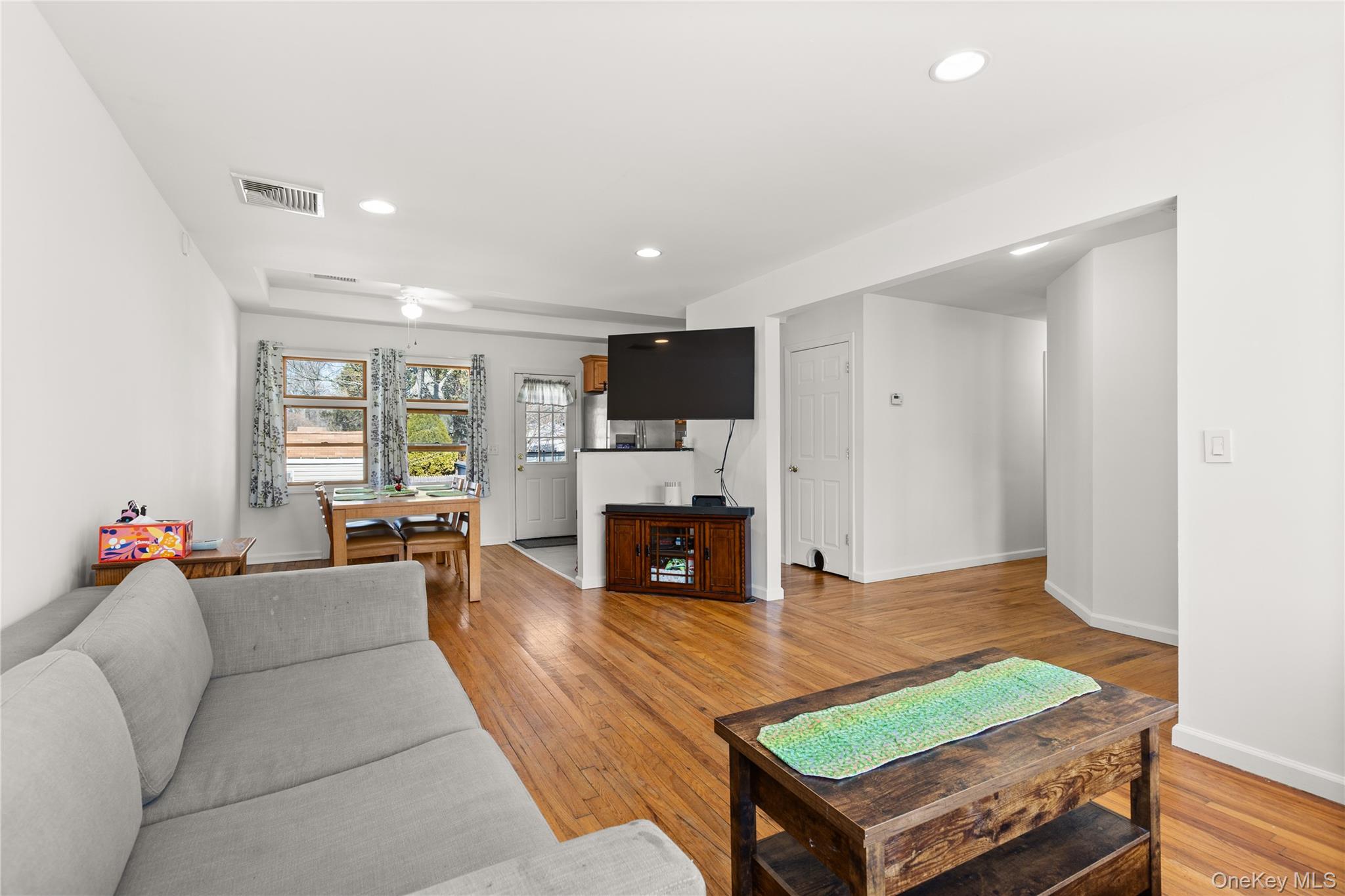 18 Wexford Street, Huntington, NY 11743