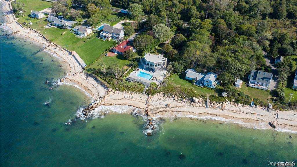 57305 Route 48, Greenport, NY 11944