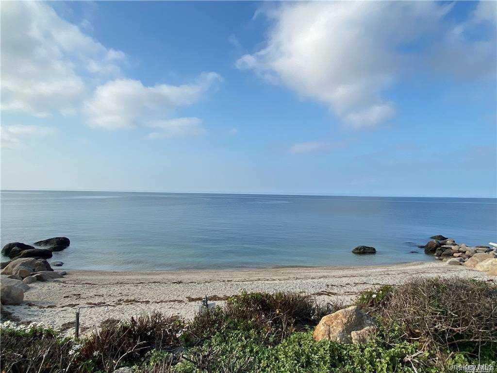 57305 Route 48, Greenport, NY 11944