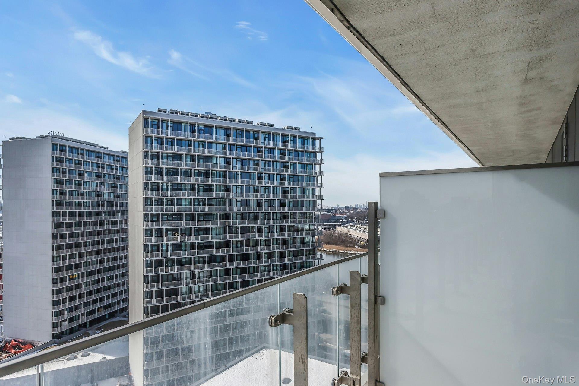 131-01 40th Road # 17V, Flushing, NY 11354