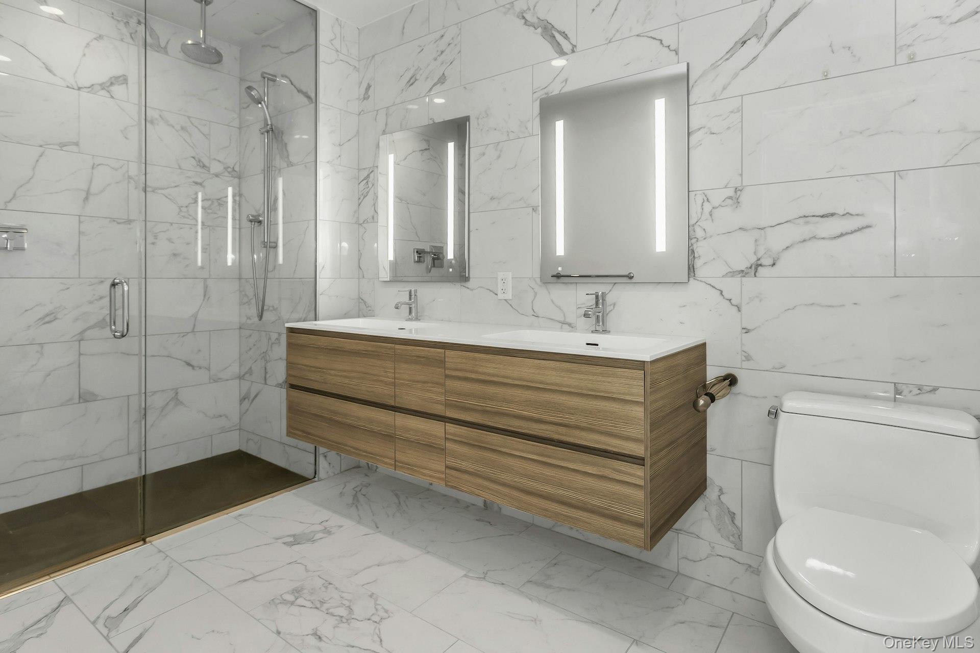 131-01 40th Road # 17V, Flushing, NY 11354