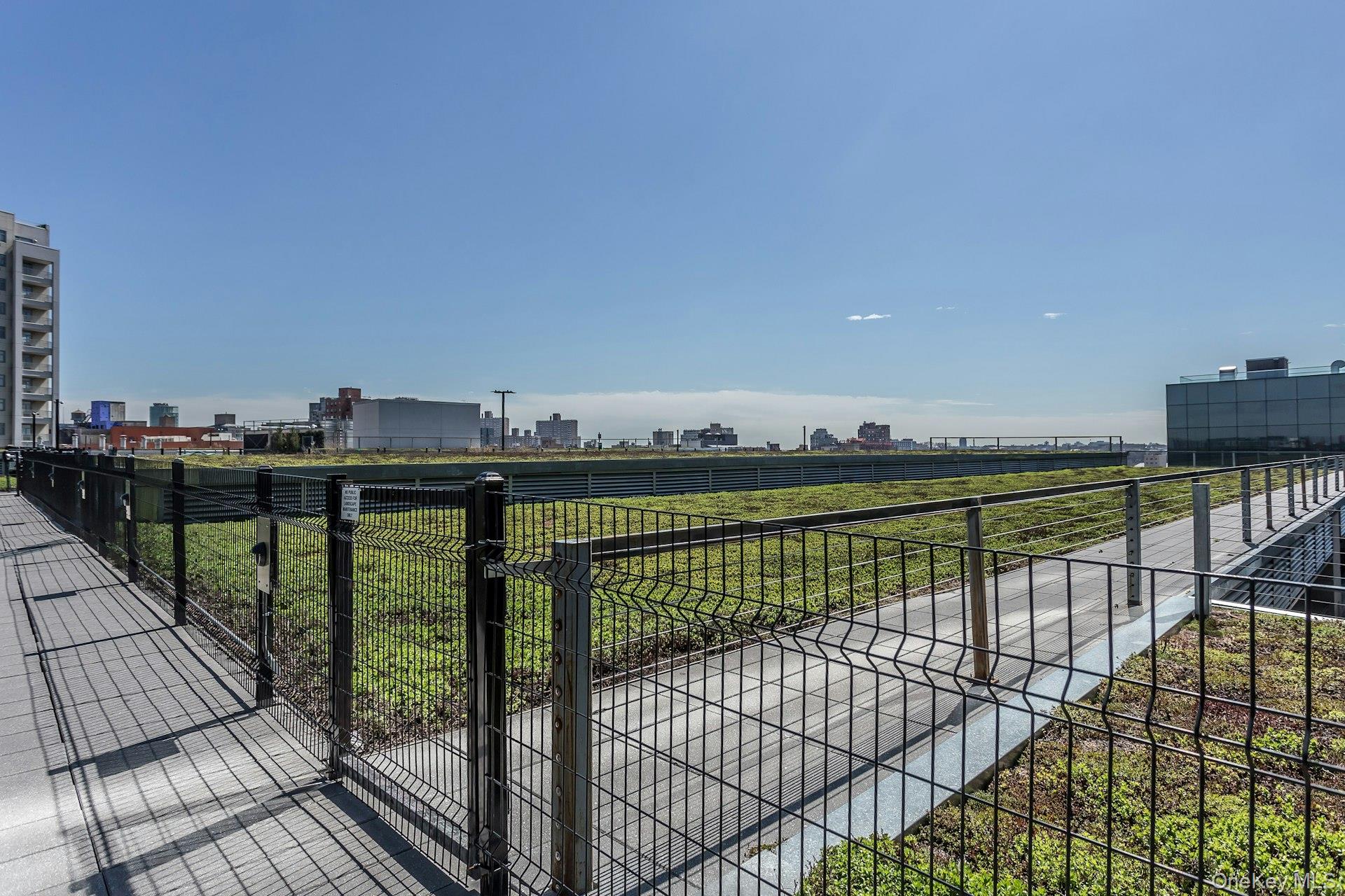 131-01 40th Road # 17V, Flushing, NY 11354