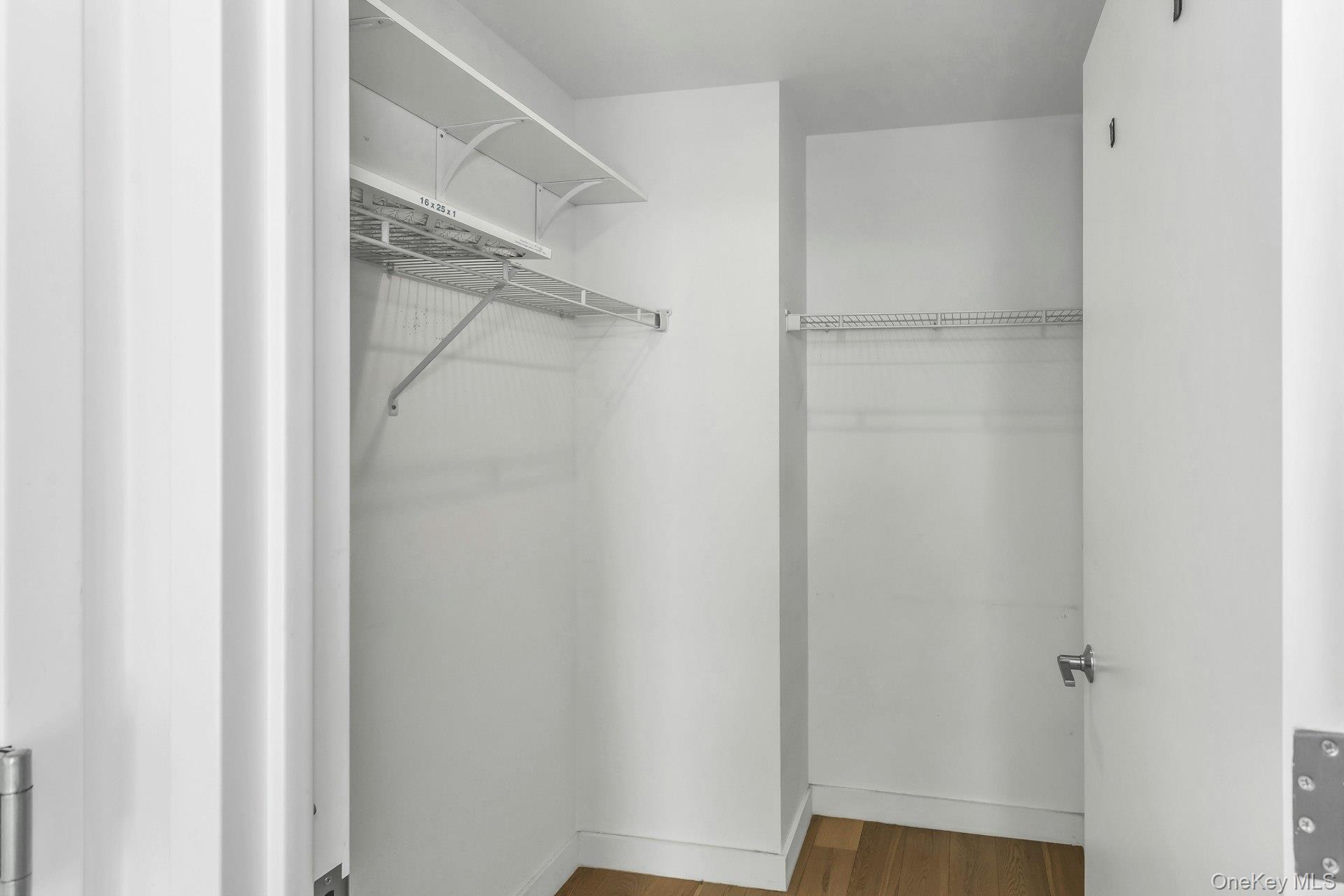 131-01 40th Road # 17V, Flushing, NY 11354