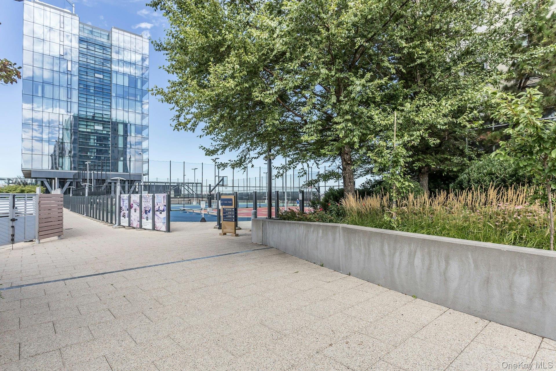 131-01 40th Road # 17V, Flushing, NY 11354