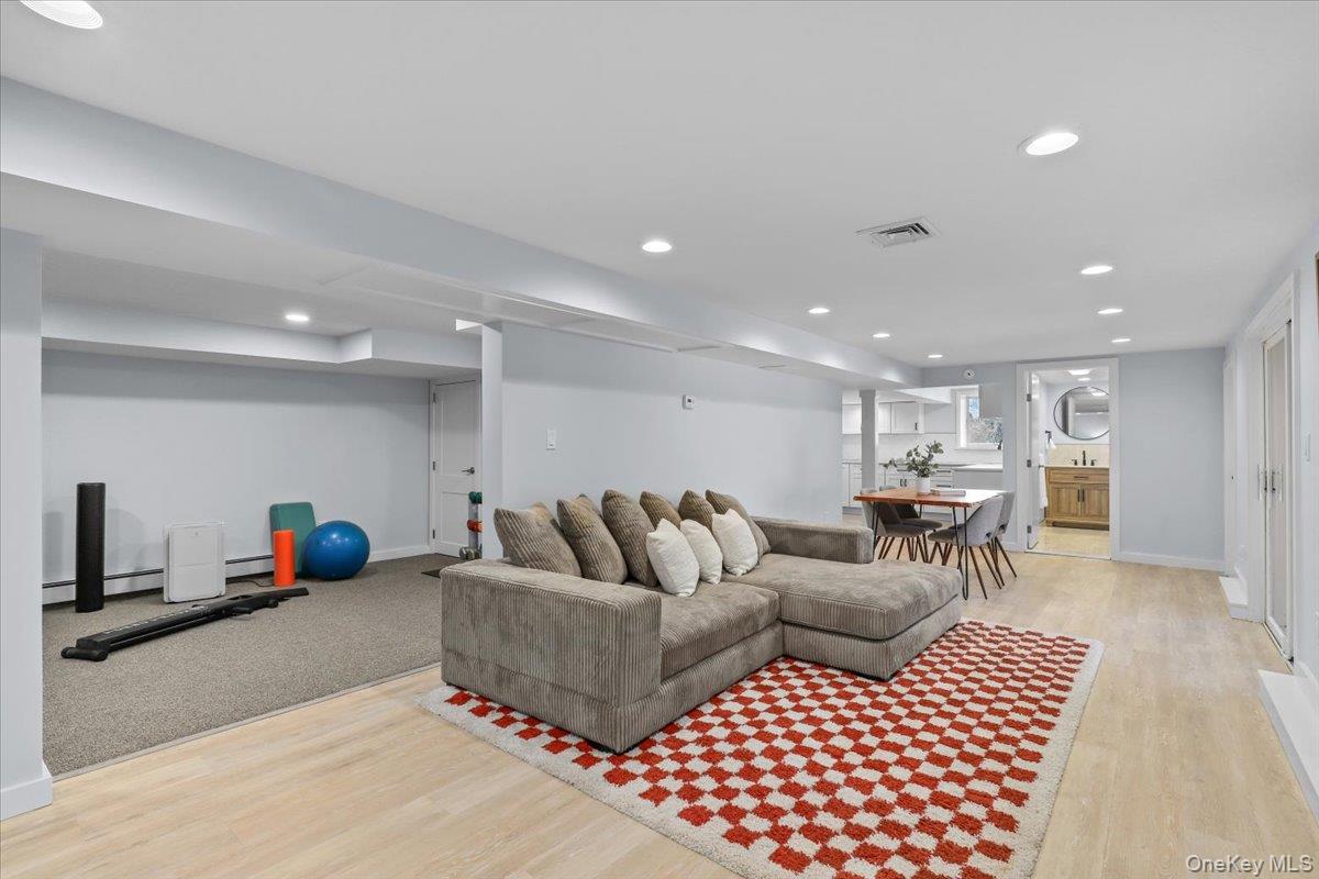 9 Comanche Court, Katonah, NY 10536