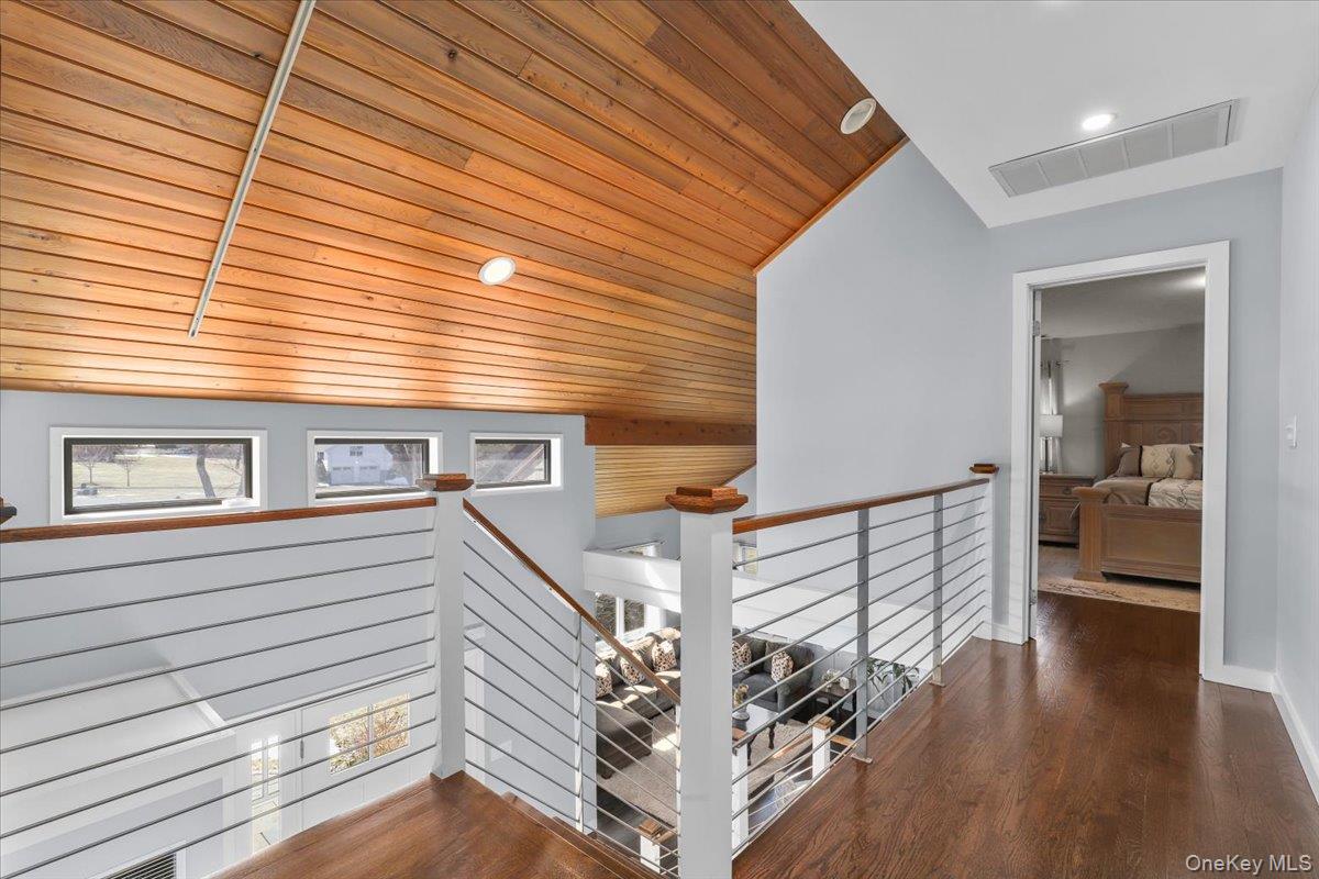 9 Comanche Court, Katonah, NY 10536