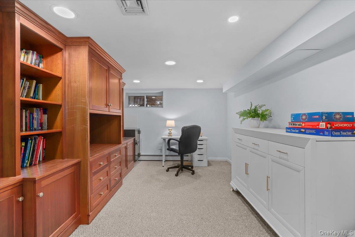 9 Comanche Court, Katonah, NY 10536