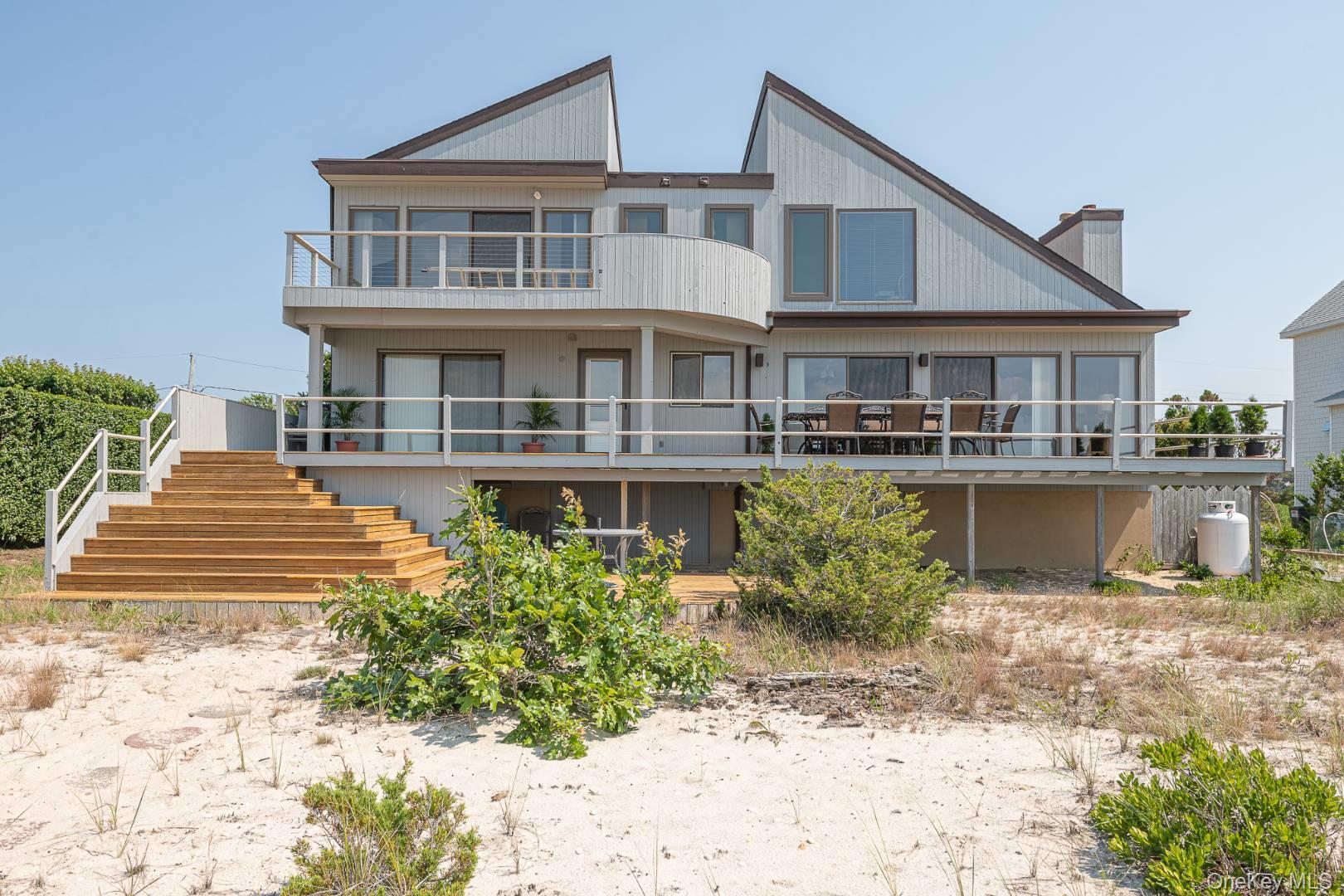 105 Cold Spring Point Road, Southampton, NY 11968