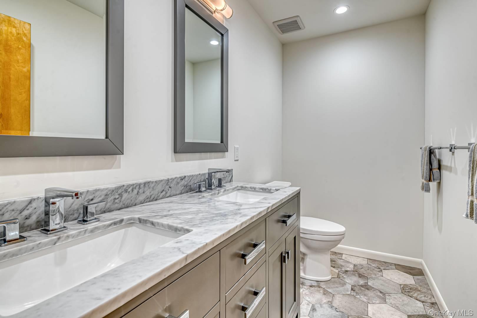 105 Cold Spring Point Road, Southampton, NY 11968