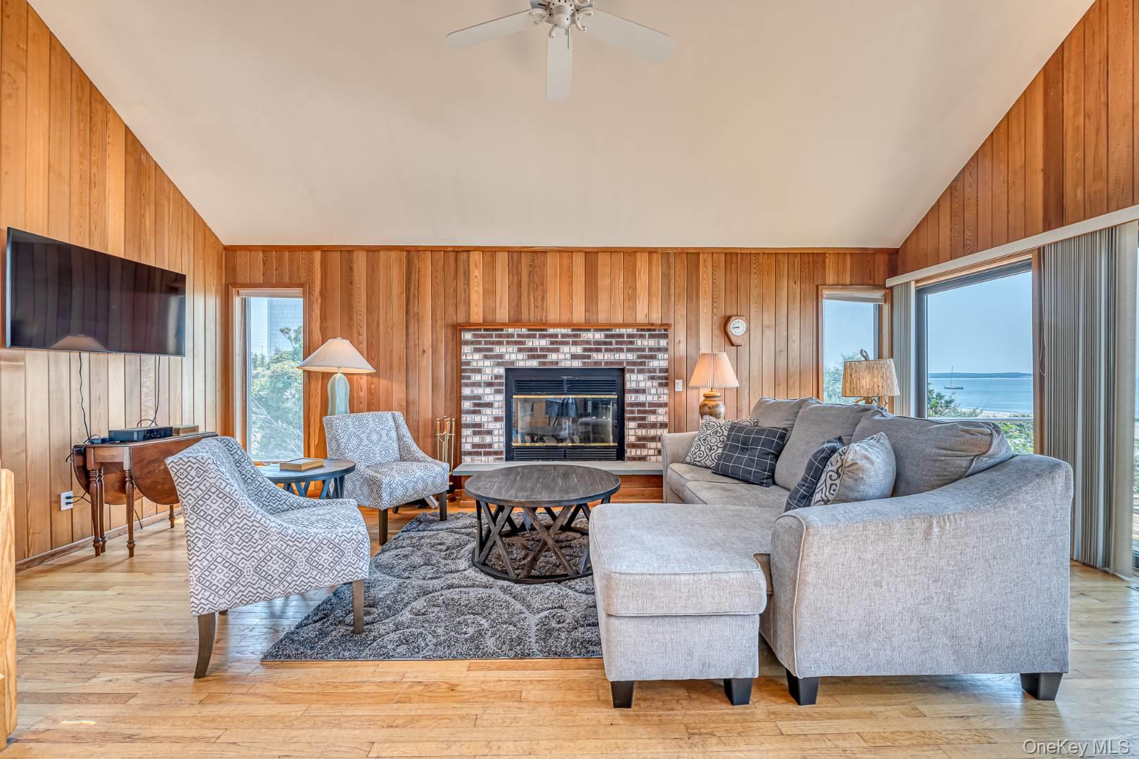 105 Cold Spring Point Road, Southampton, NY 11968