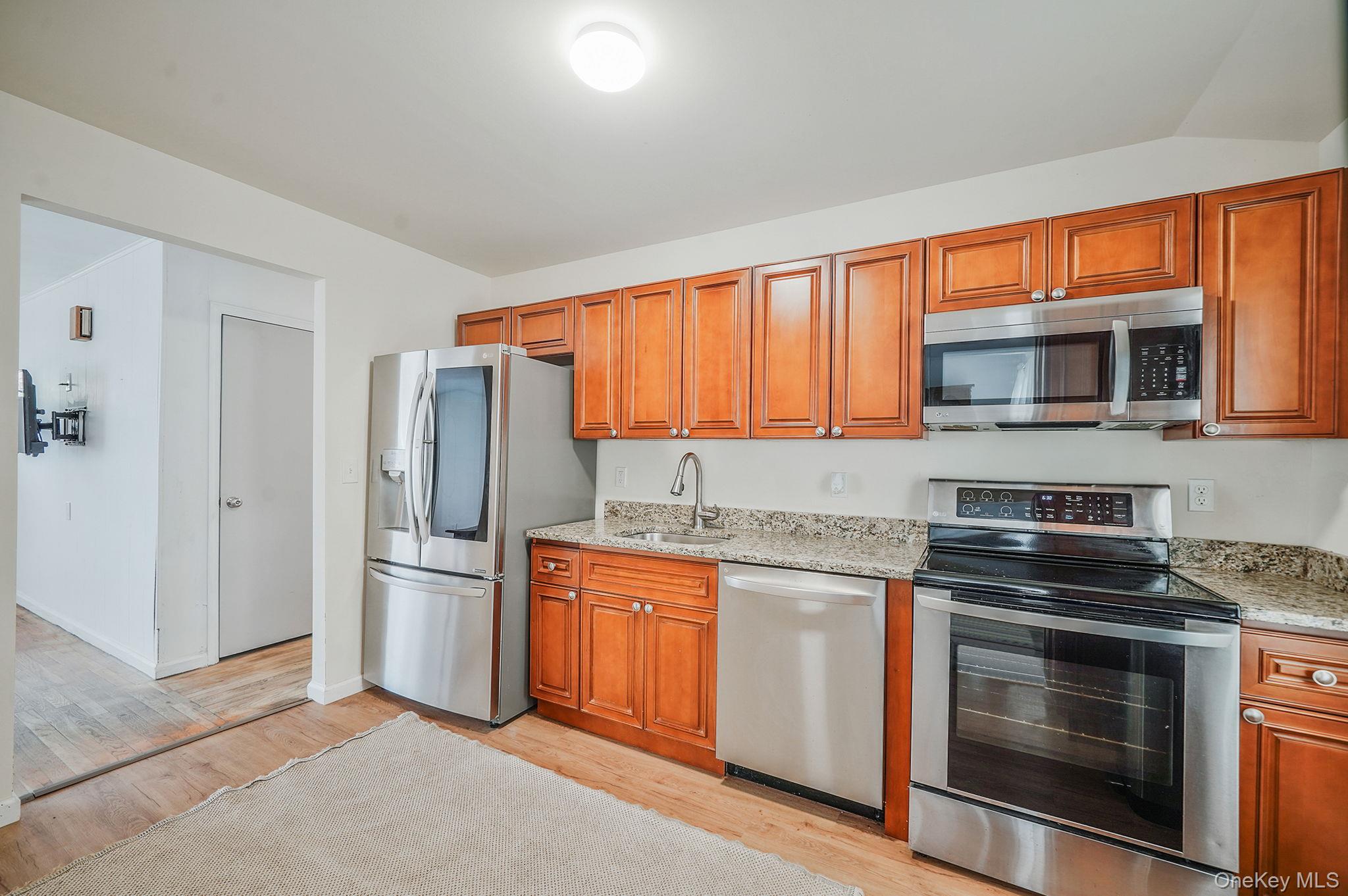 121 Foxdale Lane, Port Jefferson, NY 11777