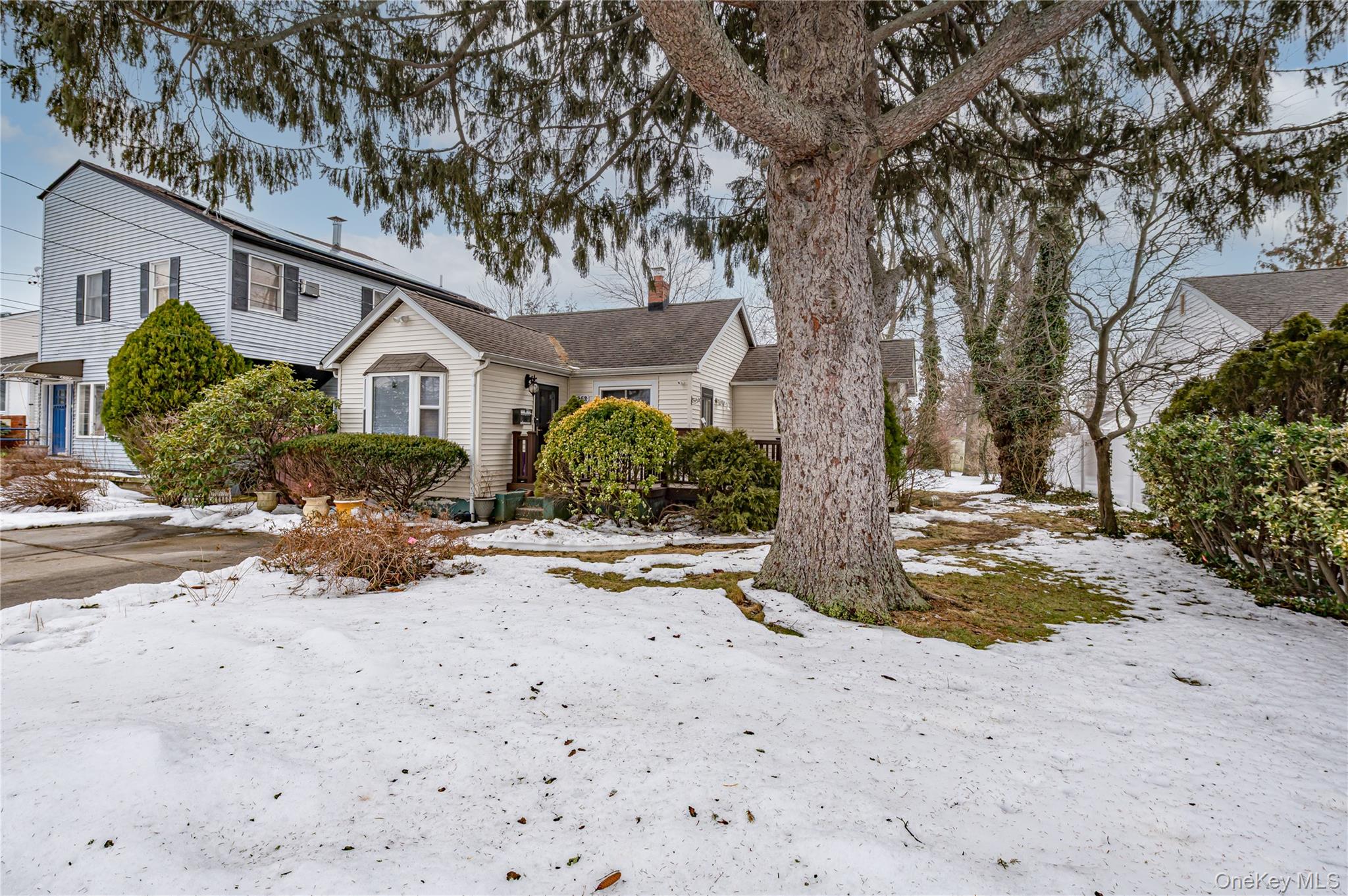 2452 Coolidge Avenue, North Bellmore, NY 11710