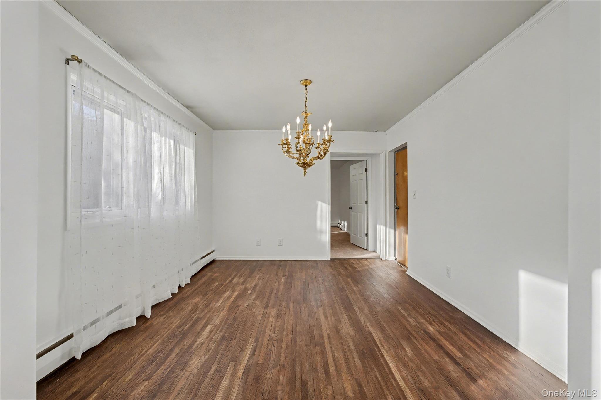 38 Park Drive E, Syosset, NY 11791