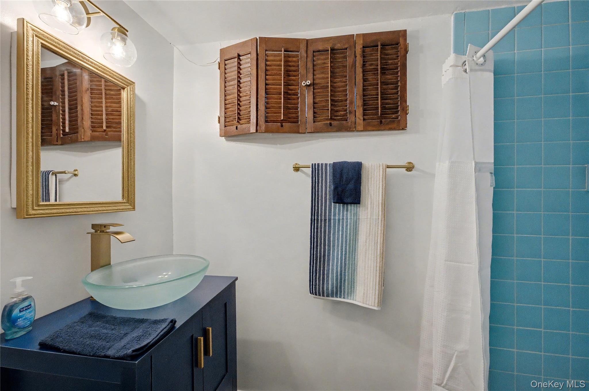 38 Park Drive E, Syosset, NY 11791