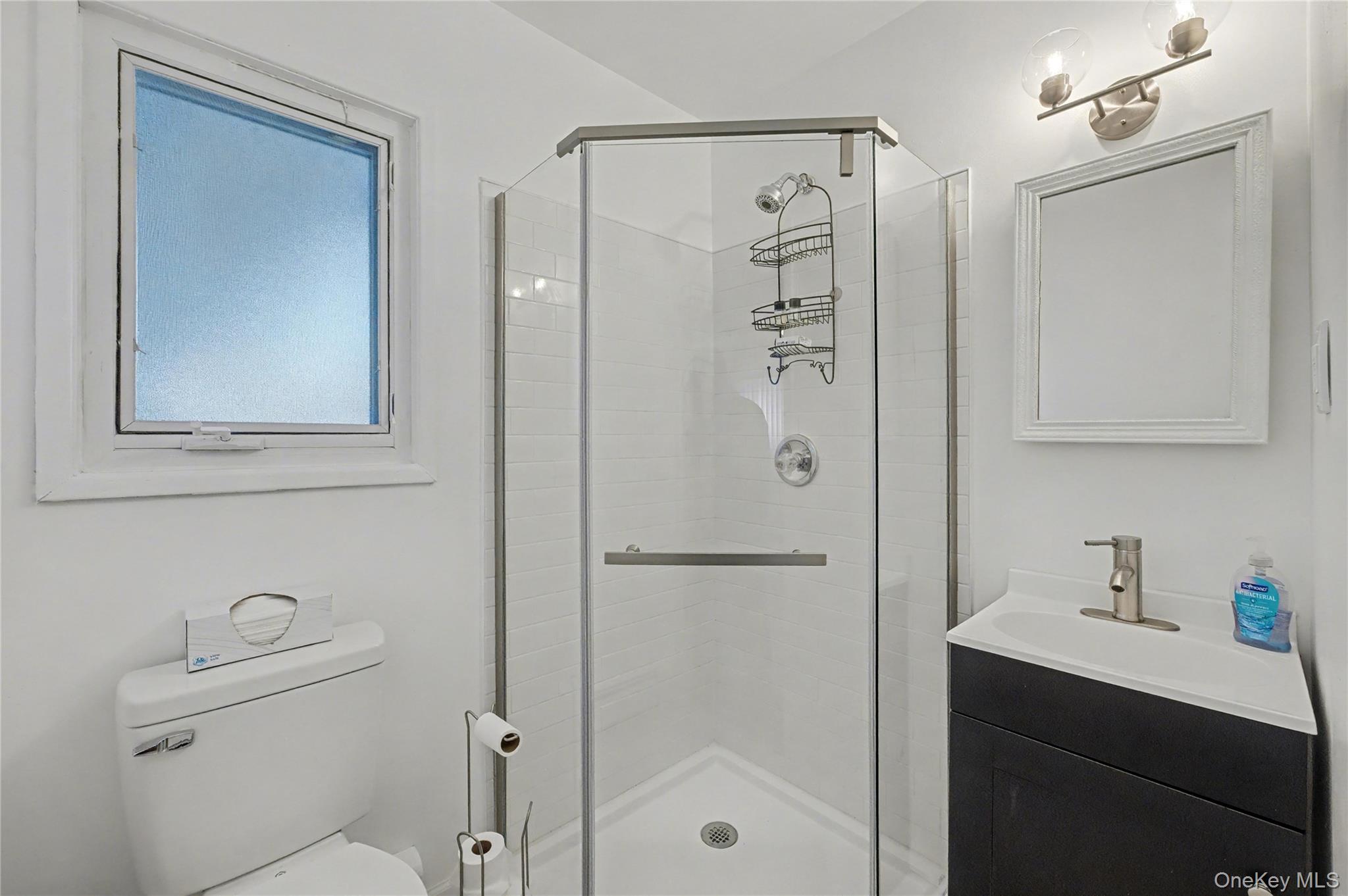 38 Park Drive E, Syosset, NY 11791