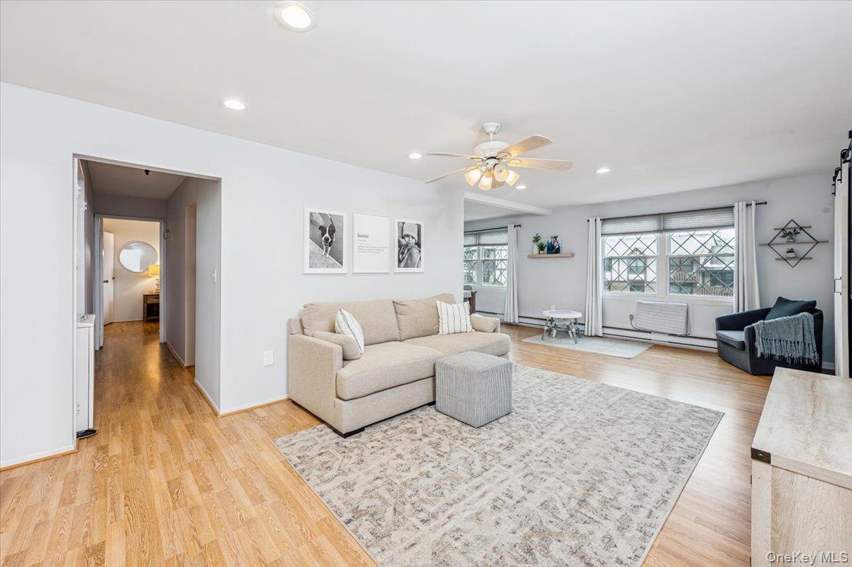 570 Sierra Vista Lane # 570, Valley Cottage, NY 10989