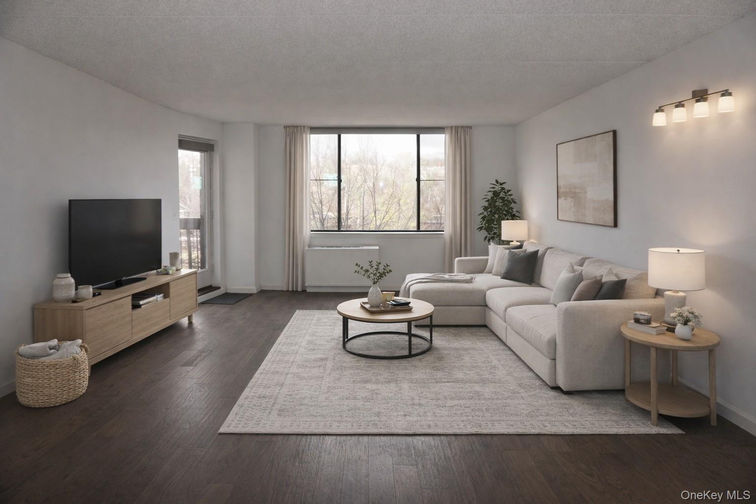 777 N Macquesten Parkway, Fleetwood, NY 10552