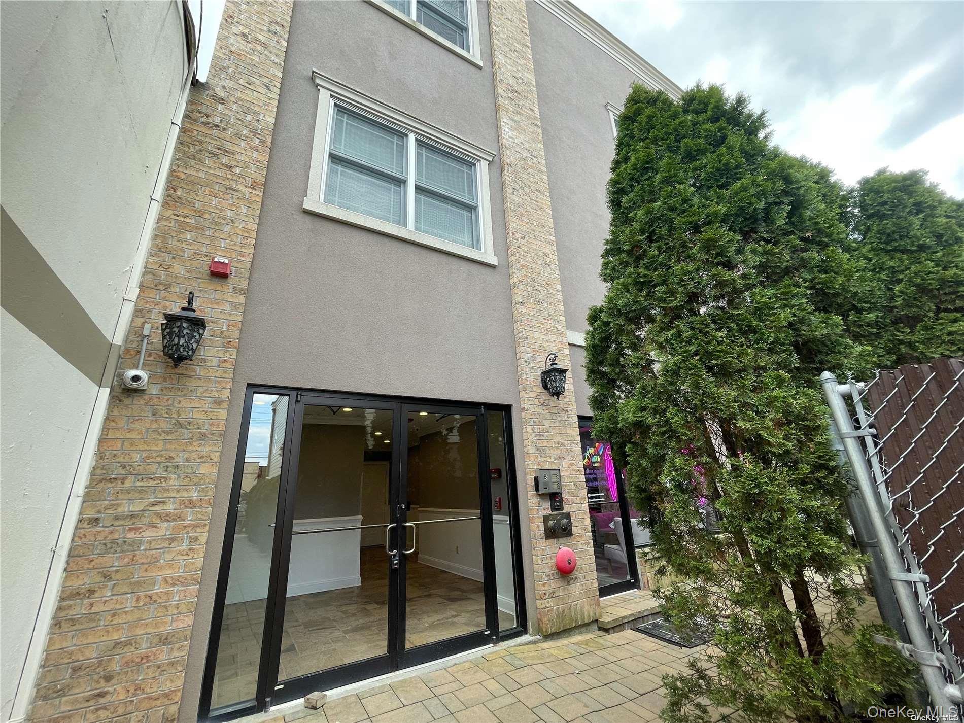 328A Main Street # 3B, Huntington, NY 11743