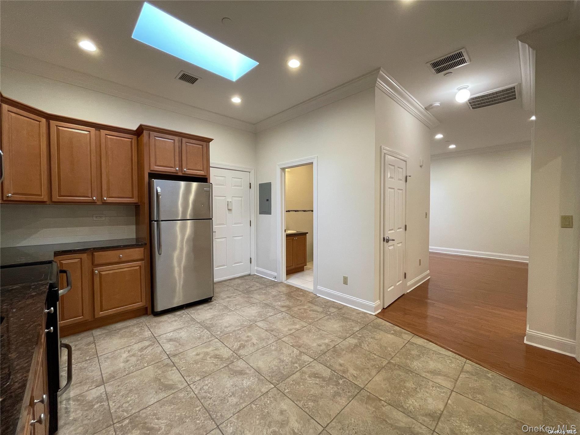 328A Main Street # 3B, Huntington, NY 11743