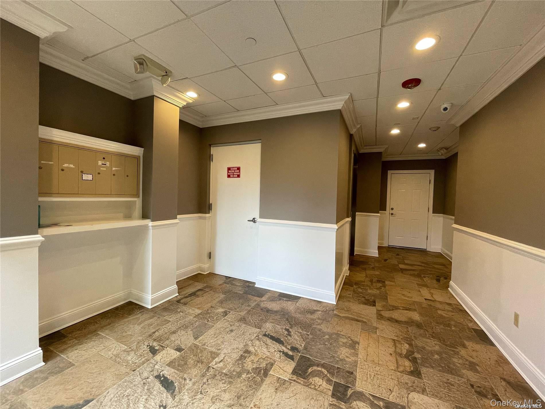 328A Main Street # 3B, Huntington, NY 11743