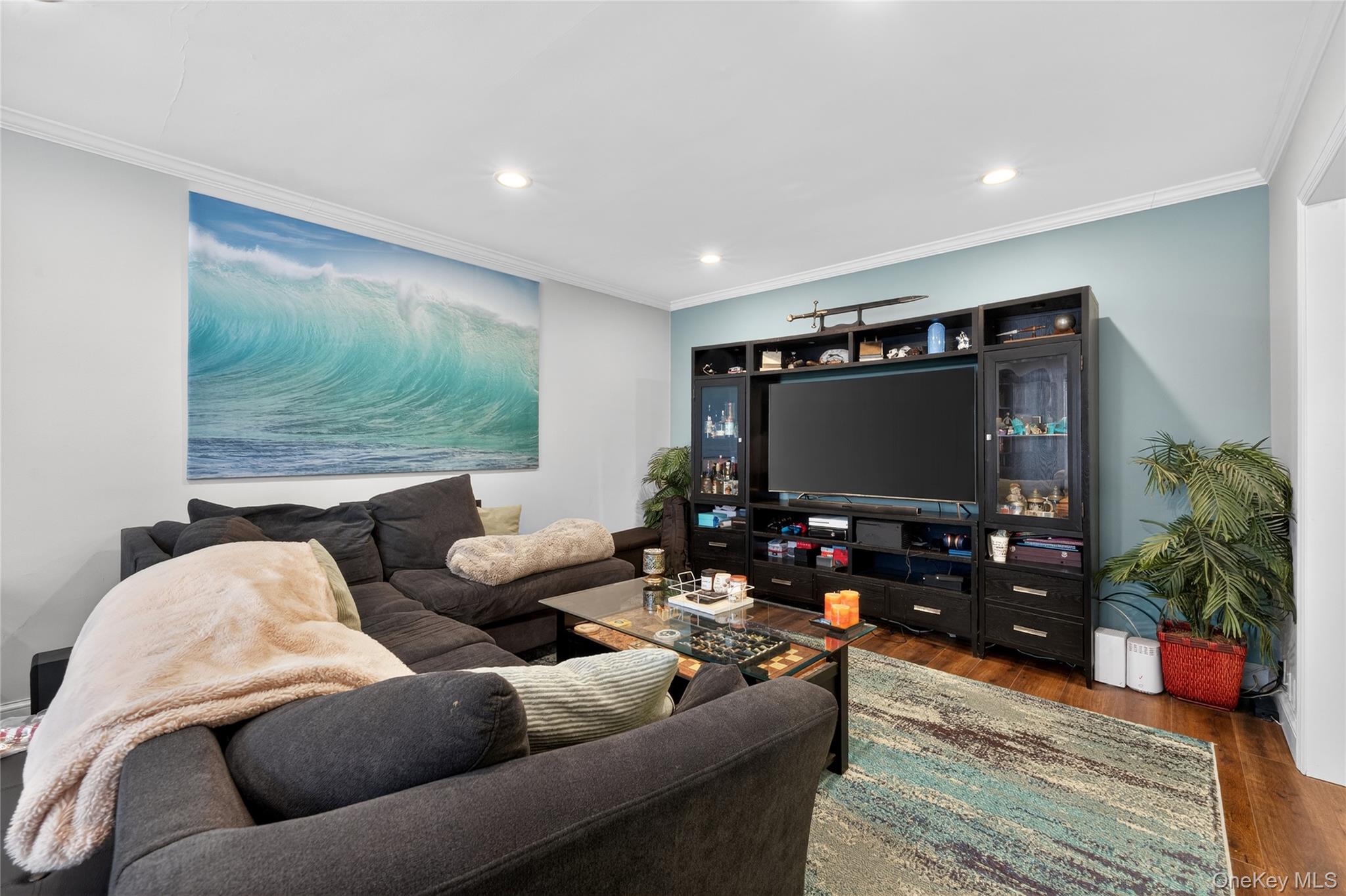 8 Wooleys Lane # Apt B12, Great Neck, NY 11023