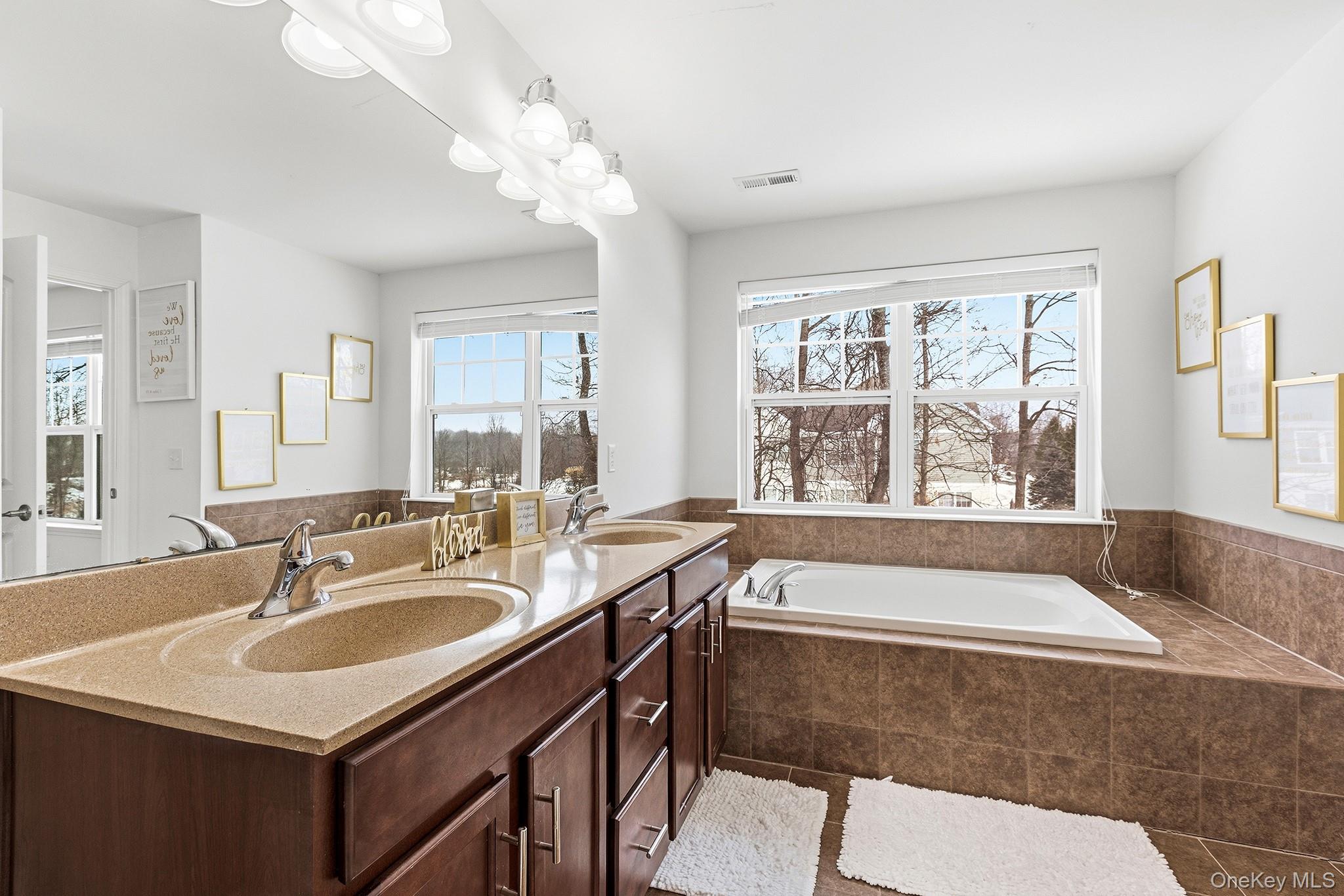 8 Atwood Drive, Middletown, NY 10940