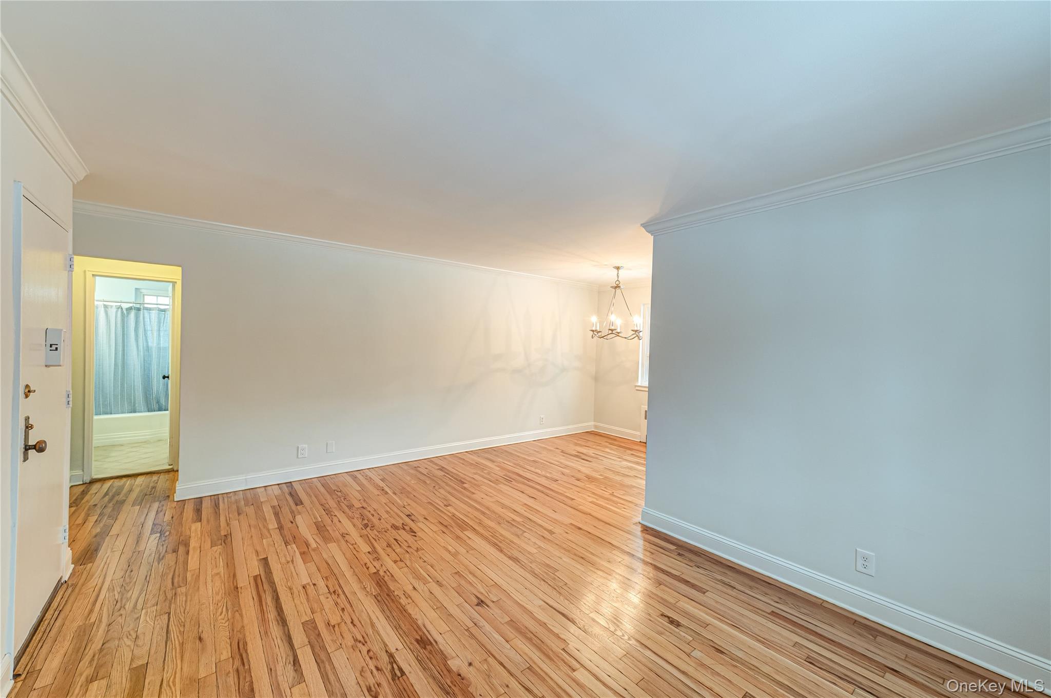 26 Nathan Hale Drive # 75A, Huntington, NY 11743