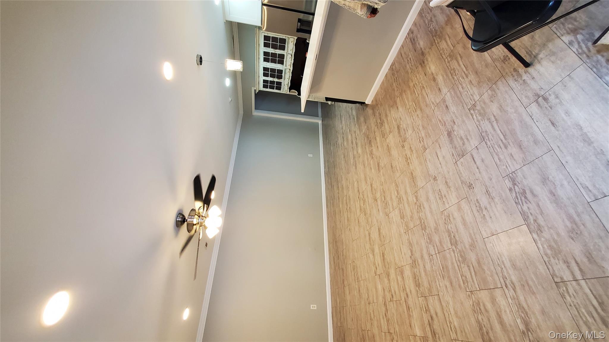 11 Idaho # 11, Coram, NY 11727