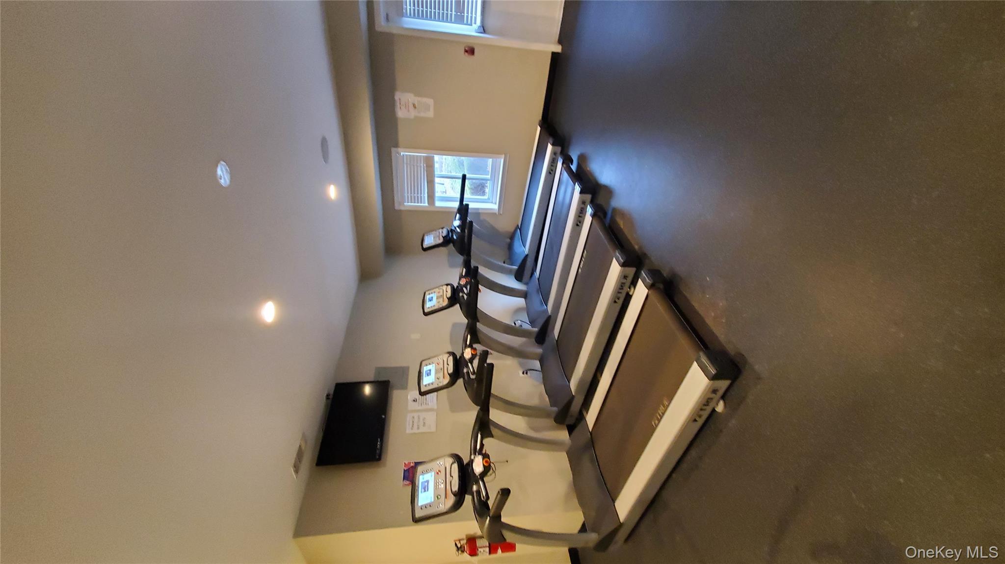 11 Idaho # 11, Coram, NY 11727