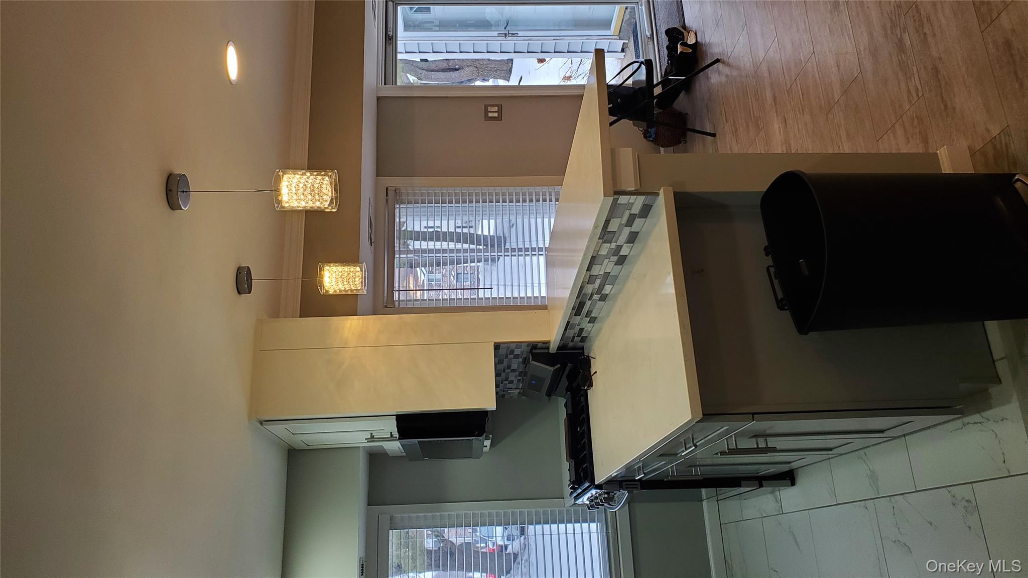 11 Idaho # 11, Coram, NY 11727