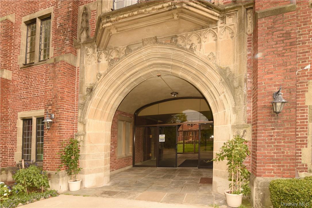 304 Chateau Rive Street # 304, Peekskill, NY 10566