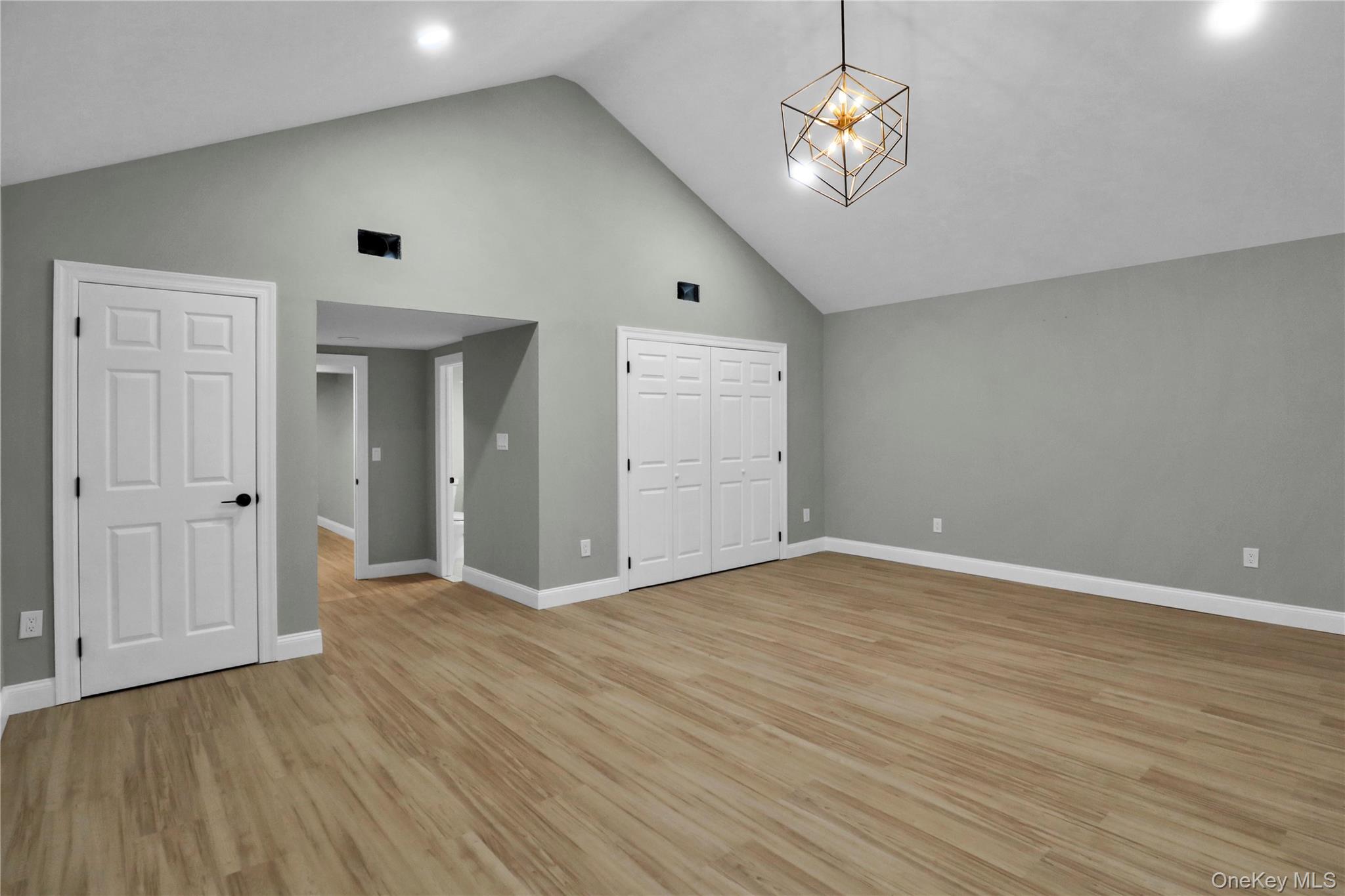 45 Colony Lane, Syosset, NY 11791