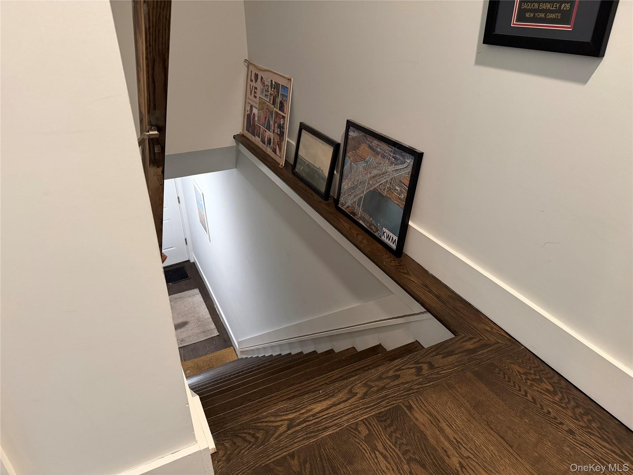 87-89 W Main Street, East Islip, NY 11730