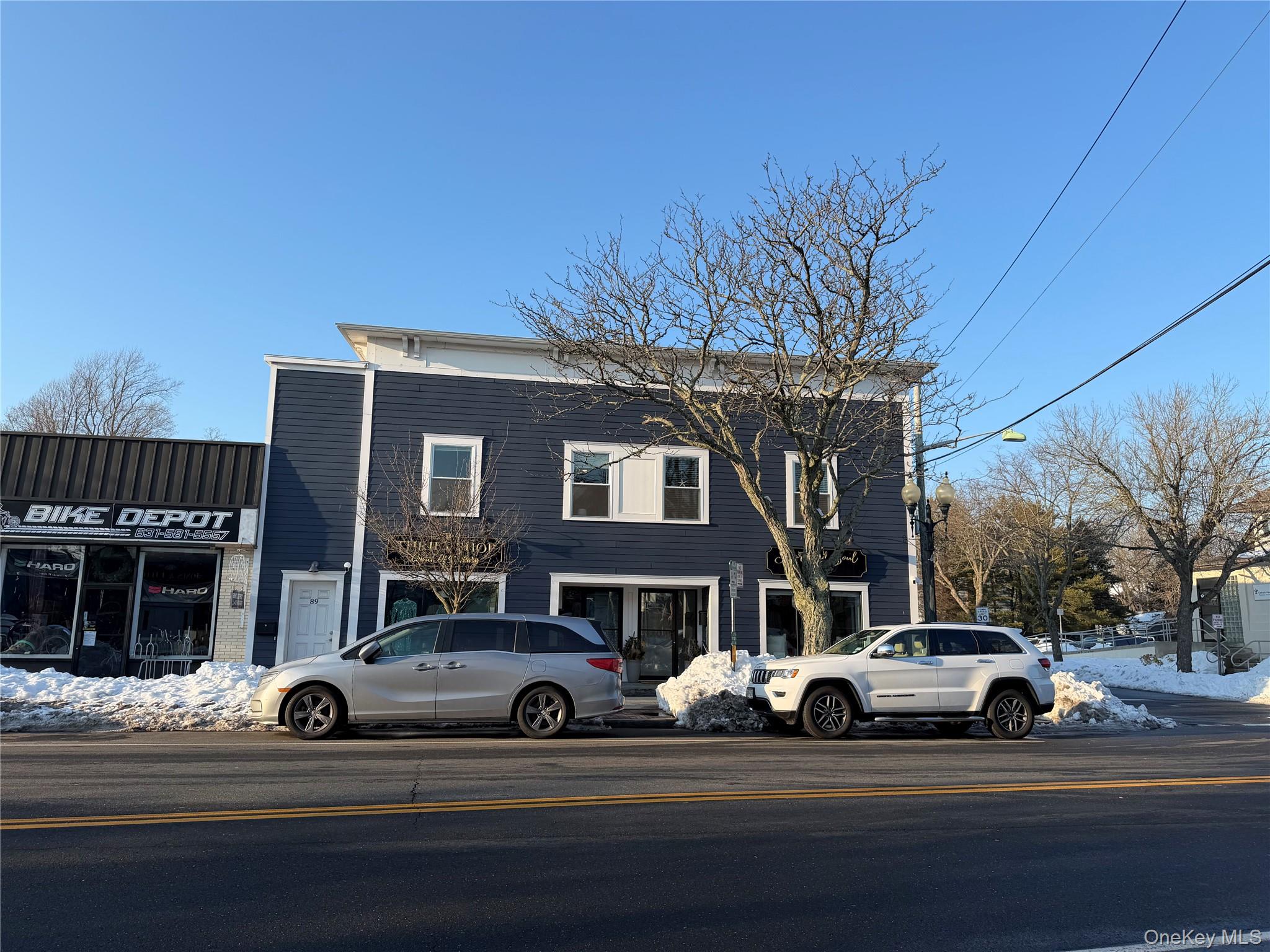 87-89 W Main Street, East Islip, NY 11730