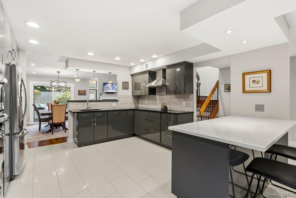 8 Wimbledon Court, Jericho, NY 11753