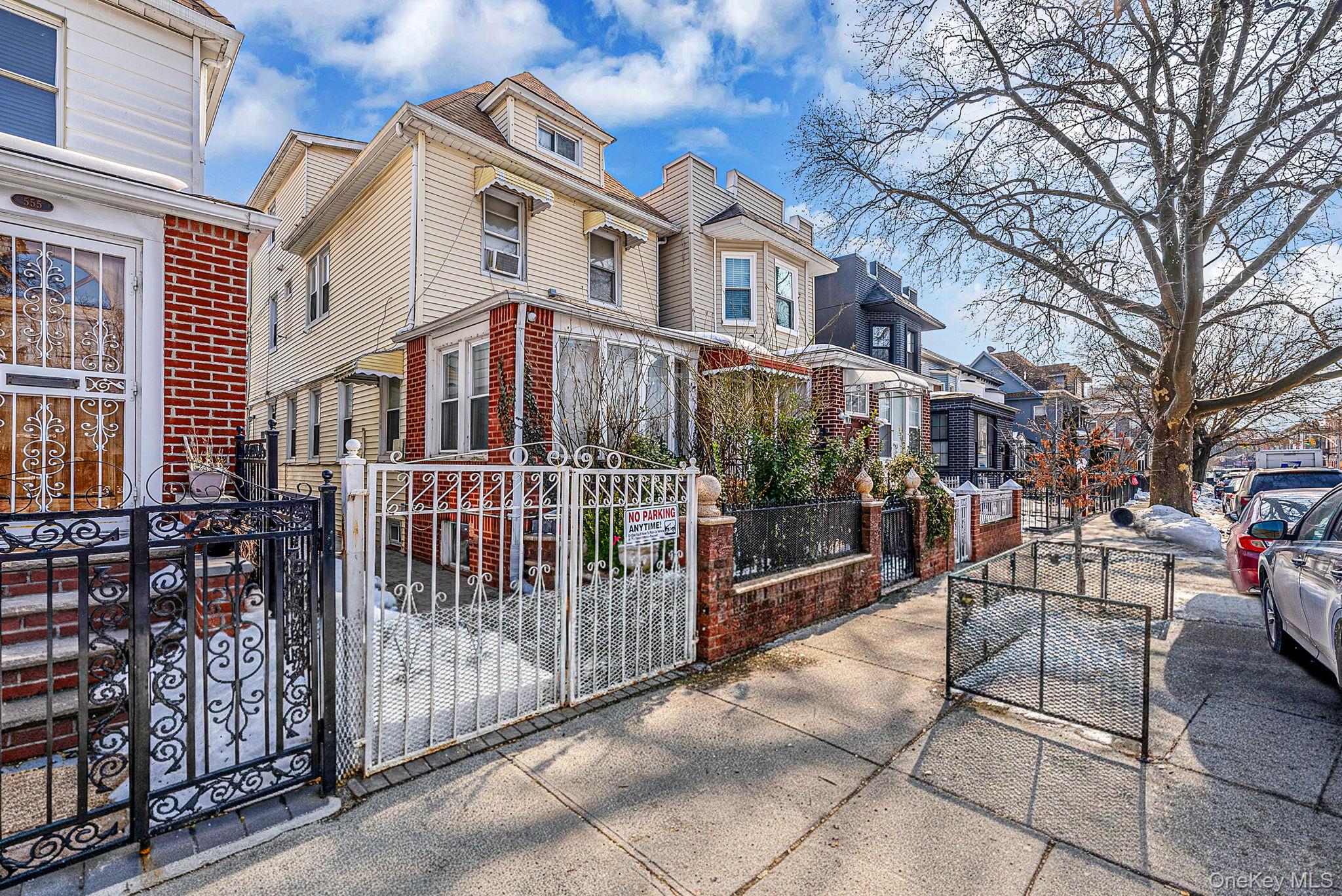 559 E 28th Street, Brooklyn, NY 11210