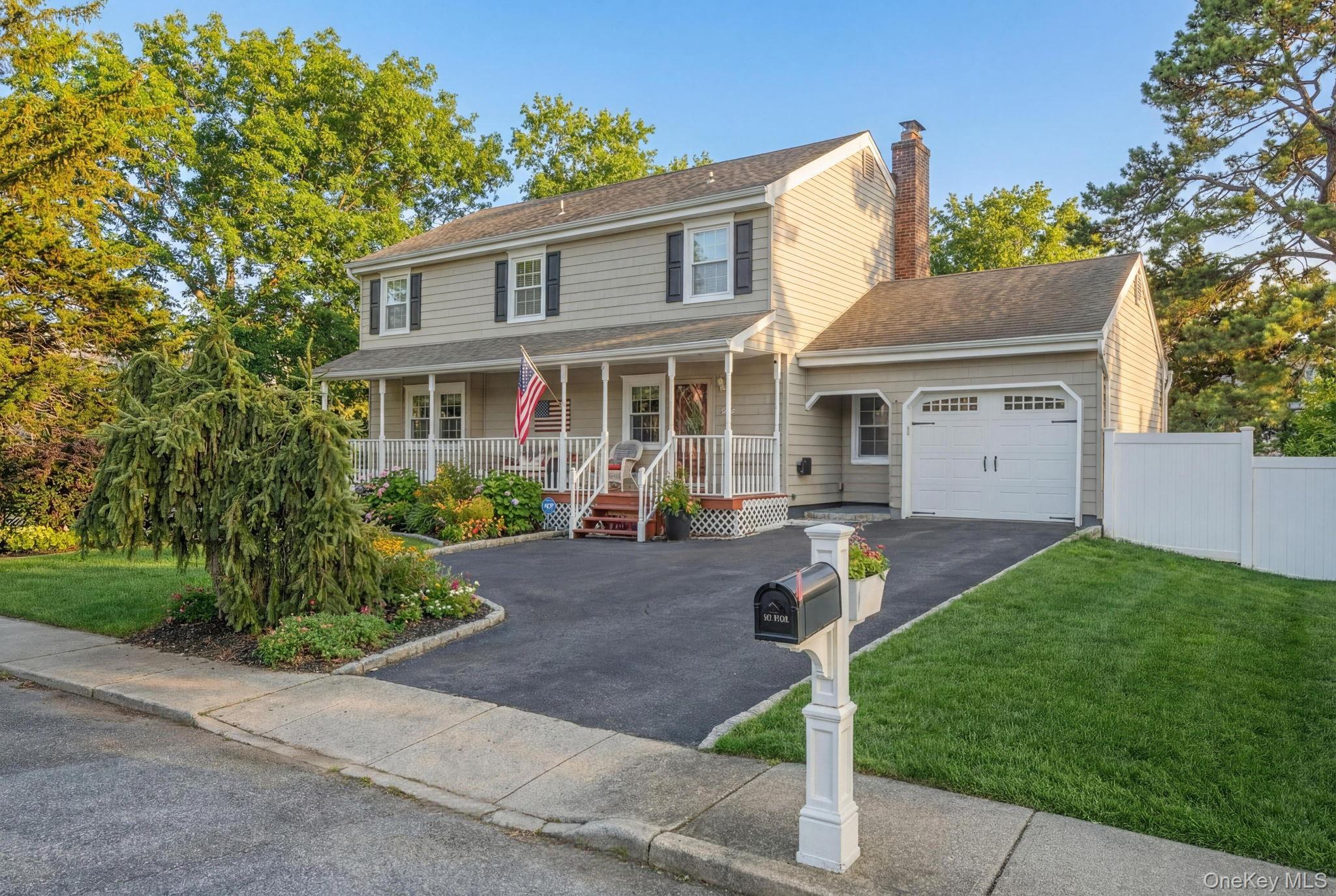 1 6th Street, Nesconset, NY 11767