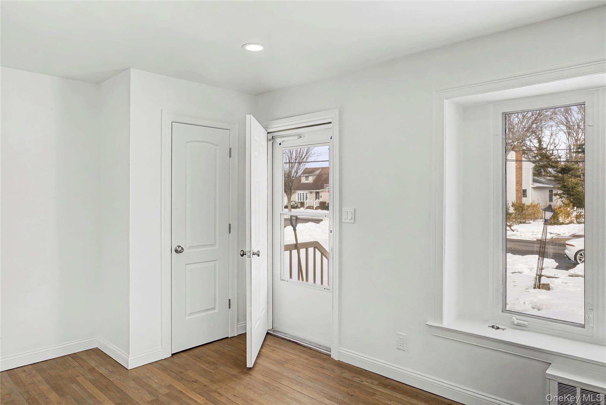 6 Maple Lane, Massapequa Park, NY 11762