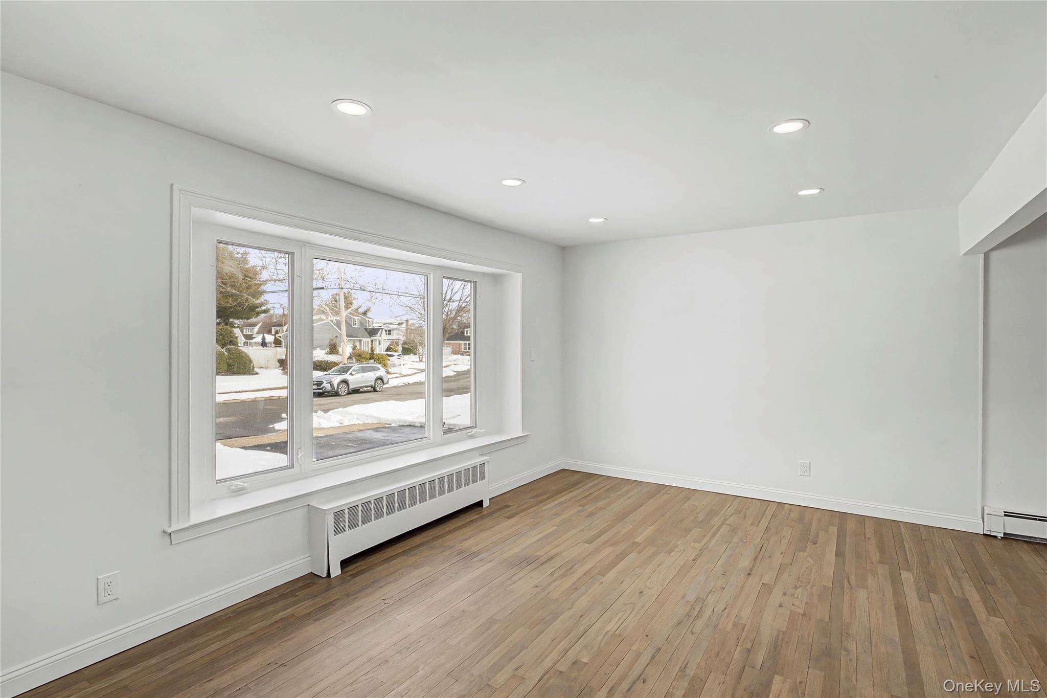 6 Maple Lane, Massapequa Park, NY 11762